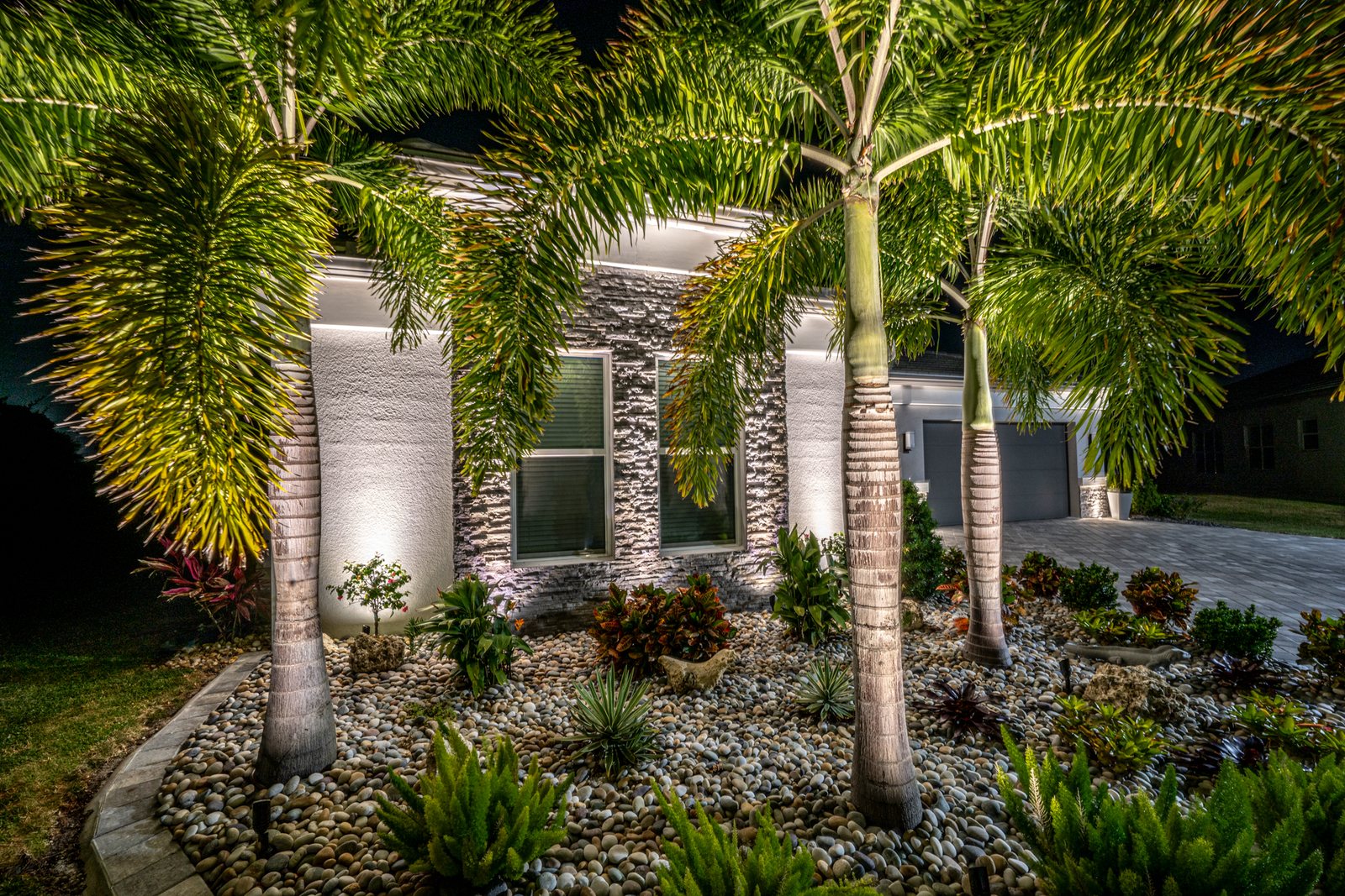 Valencia Trails landscape lighting 4